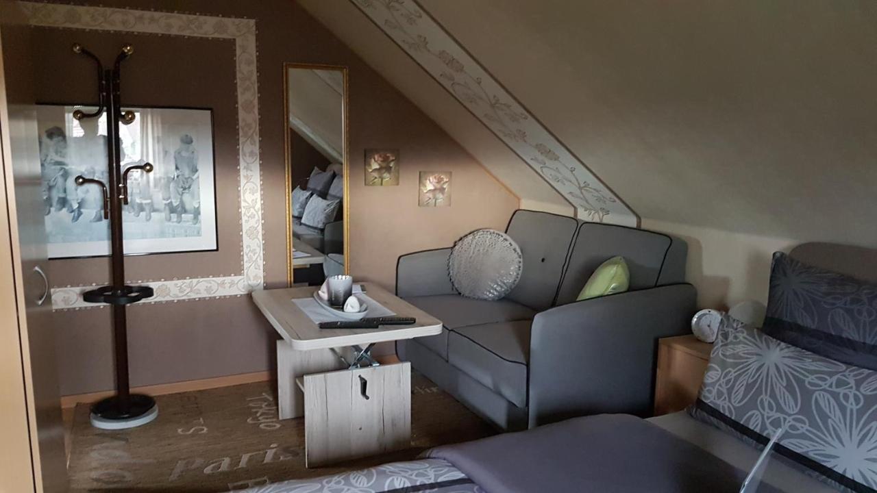 Apartamento Pension Bütterich Husum  Exterior foto